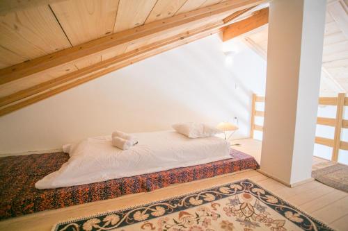Villa Bella Vista with Sea View - image 14