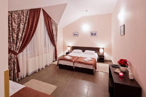 2 twin beds