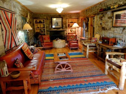 Canyon Of The Ancients Guest Ranch 3