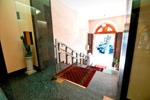 Entrance, Priscilla Hotel in Via Veneto