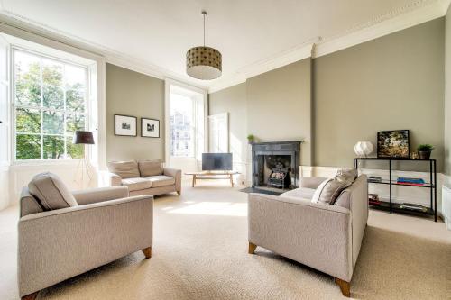 Altido Bright And Spacious 4-bedroom Apart In Stockbridge, Edinburgh, Edinburgh and the Lothians