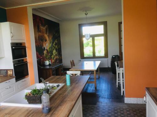 Létesítmények, Le nichoir d’hirondelles in Tintigny