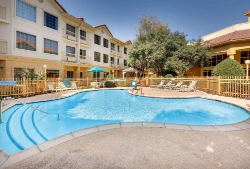 La Quinta by Wyndham Dallas - Addison Galleria - Hotel - Addison