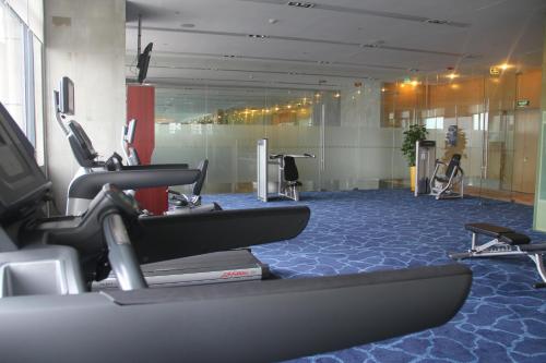 Fitness center, Crowne Plaza Yichang in Yichang