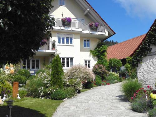 Ferienwohnung am Rosengarten in Ebermannstadt, Deutschland