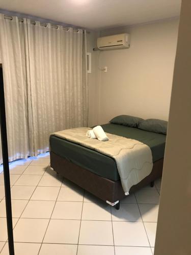 Apartamento a 30 metros praia, com vista mar.