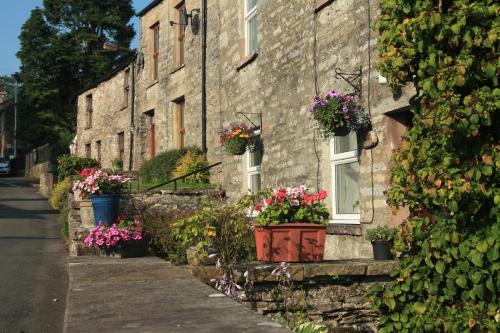 Kings Head - Riverside, Ravenstonedale