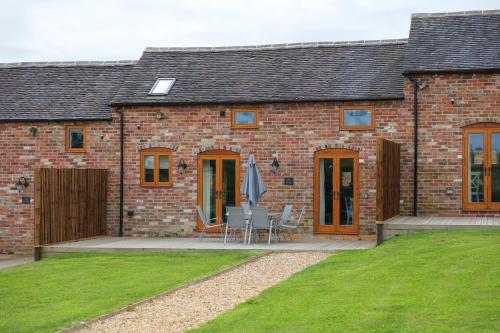 Hastings Retreat Rural barn conversions with Private Lake