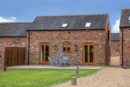 Hastings Retreat Rural barn conversions with Private Lake