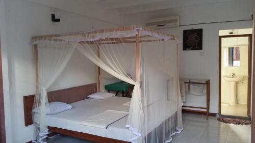 Economy Double Room image 1
