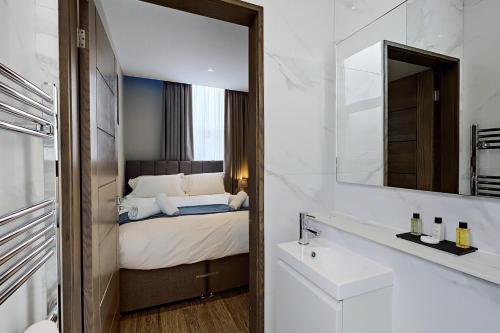 The Arc Hotel - image 4