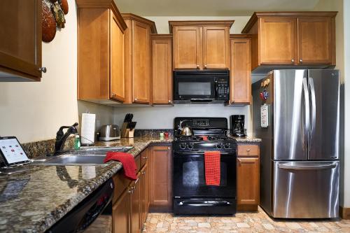 3BR Condo at Bear Hollow Village - image 8