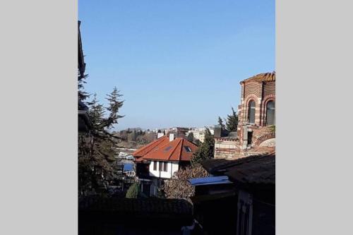 Quiet and specious flat in the heart of Old town