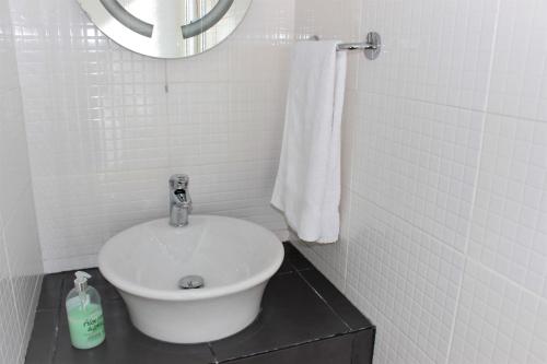 The P&M Paignton RESIDENCE - image 2