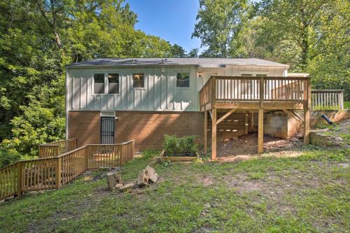 Sleek and Spacious Abode, 5 Miles to Dtwn Atlanta!
