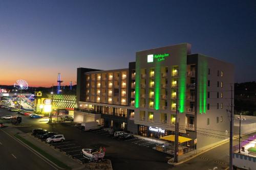 Holiday Inn & Suites Pigeon Forge Convention Center, an IHG Hotel