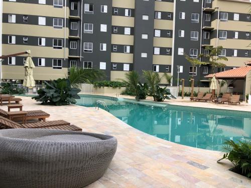 2 bedrooms, 6 beds