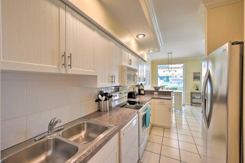 Cape Coral Escape with Screened Pool Near Beaches! - image 6