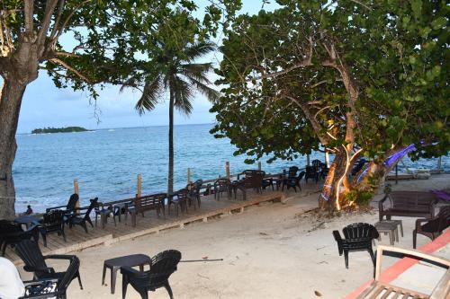 Residence La Vieille Tour - ZENITUDE - Grand studio vue mer acces plage privative in Perinet