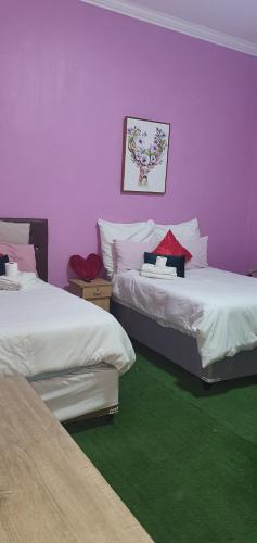 2 double beds