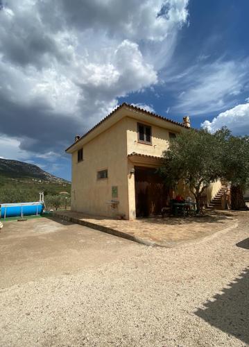 Villa Marras gîte à louer Loculi