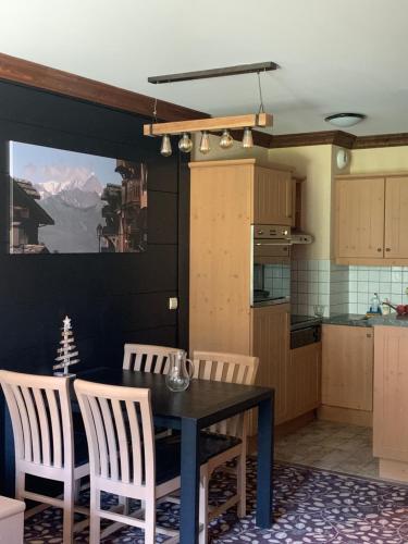 Kitchen, Arc 1950 aux pieds des pistes near Mount Pourri