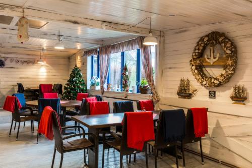 Étterem, U Namornika-Restaurant a penzion in Hukvaldy