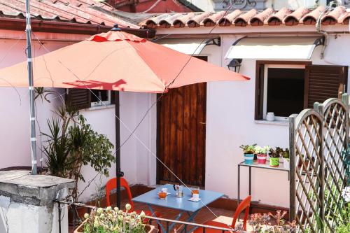  Appartamento con terrazzo a Piazza Dante in Neapel