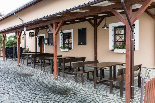 Étterem, U Namornika-Restaurant a penzion in Hukvaldy