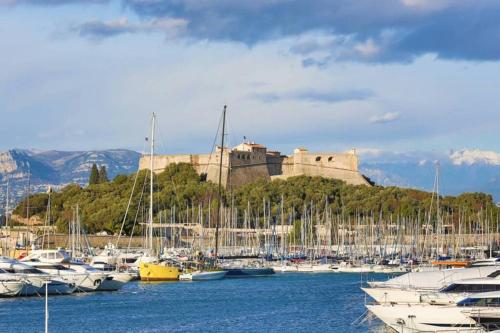 Port Vauban appartement F3 refait a neuf