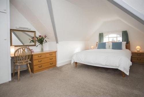 Sunnycroft - image 5