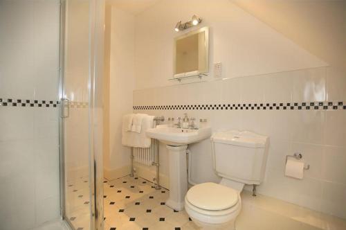 Sunnycroft - image 7