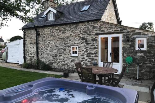 Ynys Goch Fach, Tregaron, Mid Wales