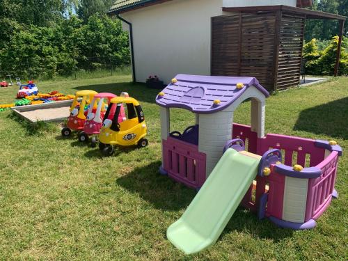 2 bedrooms, 5 beds