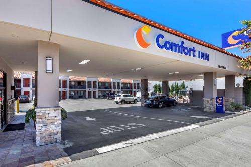 Comfort Inn Near Old Town Pasadena in Eagle Rock