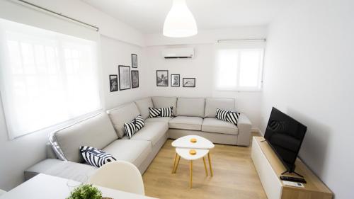 RentalSevilla Elegante y luminoso apartamento en Triana in Sevilla