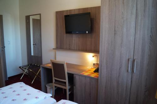 Hotel Neuses - image 8