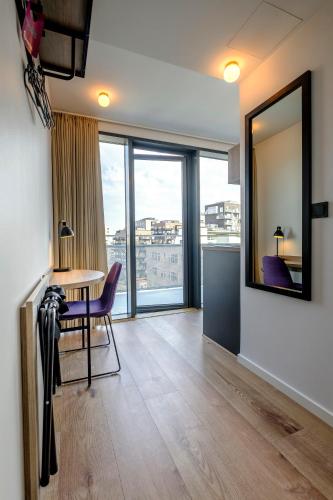 Go Hotel City Apartments - image 13