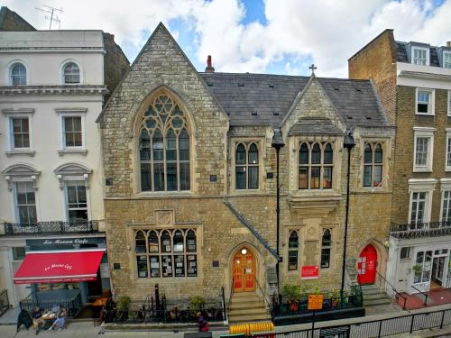 Lancaster Hall Hotel - image 2