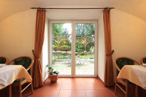 Hotel Trasen - image 5