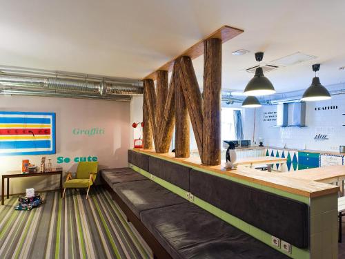 グラフィティ L ホステル