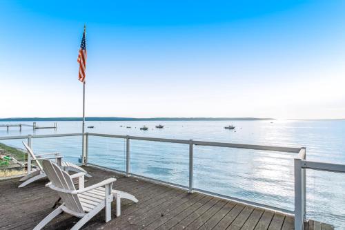 Madrona Beach House in Kamano sala (WA)