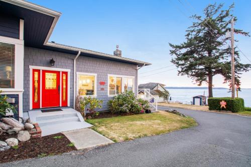 Madrona Beach House in Kamano sala (WA)