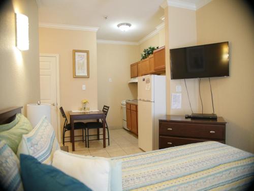 Athens Hotel & Suites - image 5