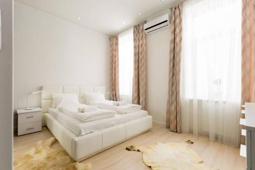 Eiffel Palace Luxury Dream Home 1 - image 2