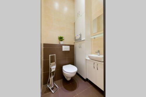 Eiffel Palace Luxury Dream Home 1 - image 7