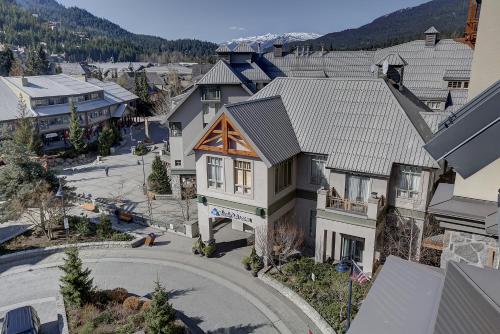 Whistler Peak Lodge - Accommodation - Whistler Blackcomb