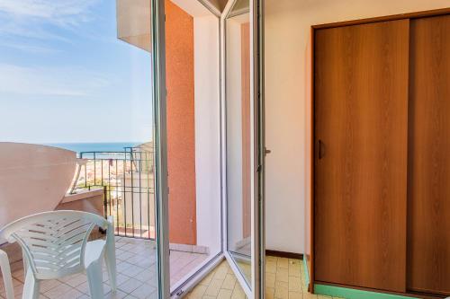 Double or Twin Room with Sea View