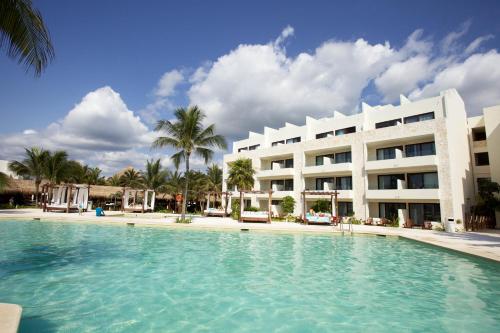Akumal Bay - Beach & Wellness Resort
