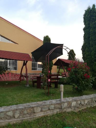 Restaurant Cazare Vi La Maria in Poienari (Gorj)